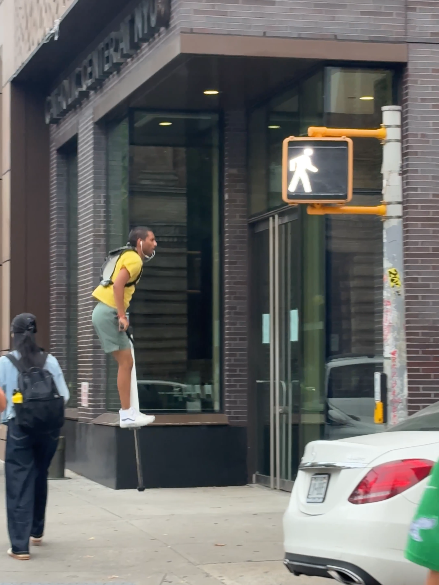 A man casually bouncing down the street on a pogo stick has become the latest viral sensation, after TikTok user @jiggygya captured the moment near Washington Square Park — racking up 1.6 million views and sparking a wave of nostalgic admiration. Got a great video like this. Upload to Newsflare and turn your content into cash. Link in Bio! 🫡 #newyorkcity #commute #pogostick