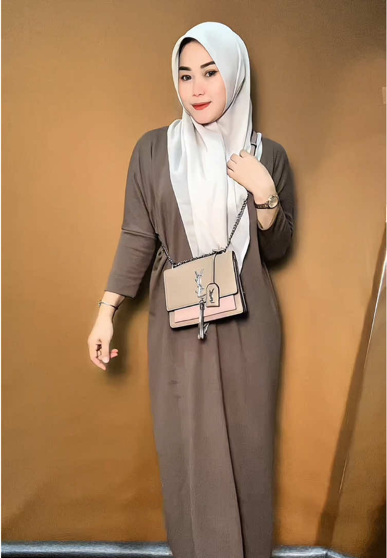 Rekomendasi dress midi batwing kekinian bahan knit tebal nyaman dipakai ada dikeranjang kuning ya bestii #rekomendasi #outfit #fyp #dress 