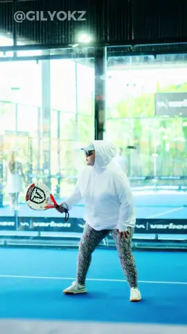Aku lagi suka padel tapi karna kejauhan dari Nusa Dua akhirnya aku memutuskan untuk Stay Caption di  📍Sans Vibes Astana Residance Seminyak Biar dapat harga yang terjangkau aku selalu Booking pake apk RedDoorz dan join Redclub biar bisa nginap gratis🤫😍  #reddoorz #berkeSANS #bali #indonesia #gilyokz 