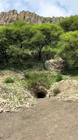Blackdiamond mining tunnel #blackdiamond #mining #undergroundmining #minetunnel #clustrophobia 