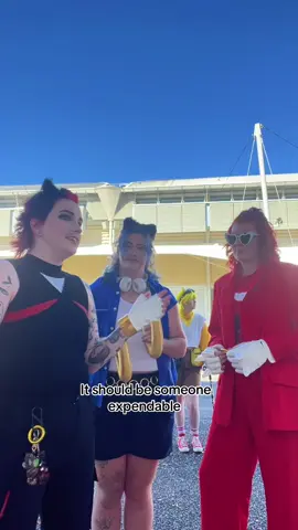 The Tails and Shadow beef existed even at @Oz Comic-Con 🤺 (shoutout to @genne for using this audio and inspiring me)  Knuckles @names.rah  Tails @oj  Sonic @Maxvickers  #occcontentcreator #shadowthehedgehog #sonicthehedgehog #tailsthefox #knucklestheechidna 
