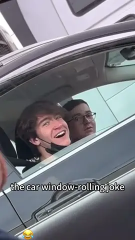 rolling car window prank#fyp #rollwindowsdown #prank #funny #jmontt