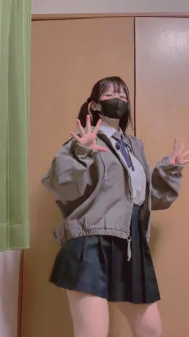 最近涼しくなってきたっ！ 最高！最高！最高😭 #踊ってみた #制服 #私服 パーカー