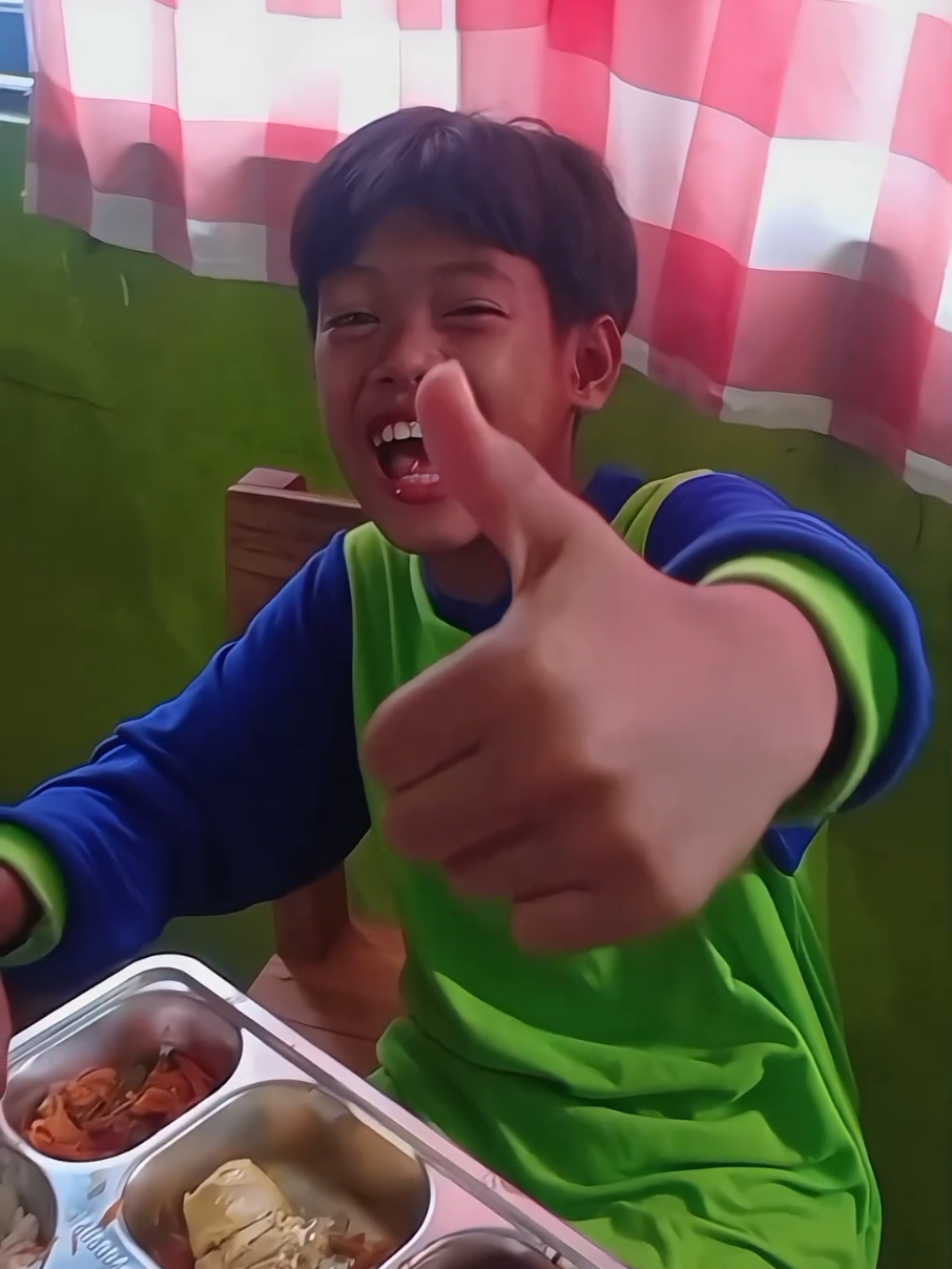 #promoseruweekend #makanbergizigratis #anaksekolah #sekolahku #fyp 