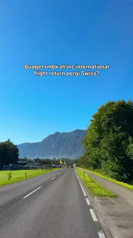 Orang pernah kecam sy buat pakej ke Switzerland mahal, sy dah byk stop buat travel sebab im not strong enough nak layan karenah orang. Orang tahu nak murah & free bila datang ke Europe. Sy kerja kat sini pun struggling nak hidup bukan currecy tinggi kira duit banyak, tapi hakikat currecy besar makin besar kos living kat sini! Bila sy open pakej murah, kata sy ni scammer juga. Sebab bagi penginapan tak bagus. Apepun sy dh stop buat travel, only yg datang private & regular customer je sy amik. The rest sy dah penat. Bila nak travel malas study, malas buat kerja, malas bayar, malas itu ini, then hired orang expected perfect like the way yg masing-masing dreamt of.  Apepun gudluck sape nk travel di Europe, pandai2 la manage korang, banyak je info kat group backpacker Malaysia tu kalau nak travel. Rajin-rajin la membaca. Boleh pilih nak luxury style, backpacker style atau biasa2 style. Janji sy tak kacau hidup korang dah 🥰. Im just normal person live in Swiss as heavy worker. #swissalps #swiss #switzerland #switzerland🇨🇭 #swissmountains 