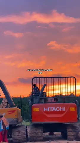 🫠#fyp #cumahelper #excavator #hitachi #sany 