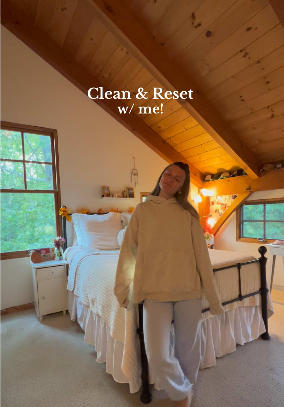 summer clothes packed up 🥲 #realisticcleaning #cleanwithme #cleaningmotivation #CleanTok #creatorsearchinsights 