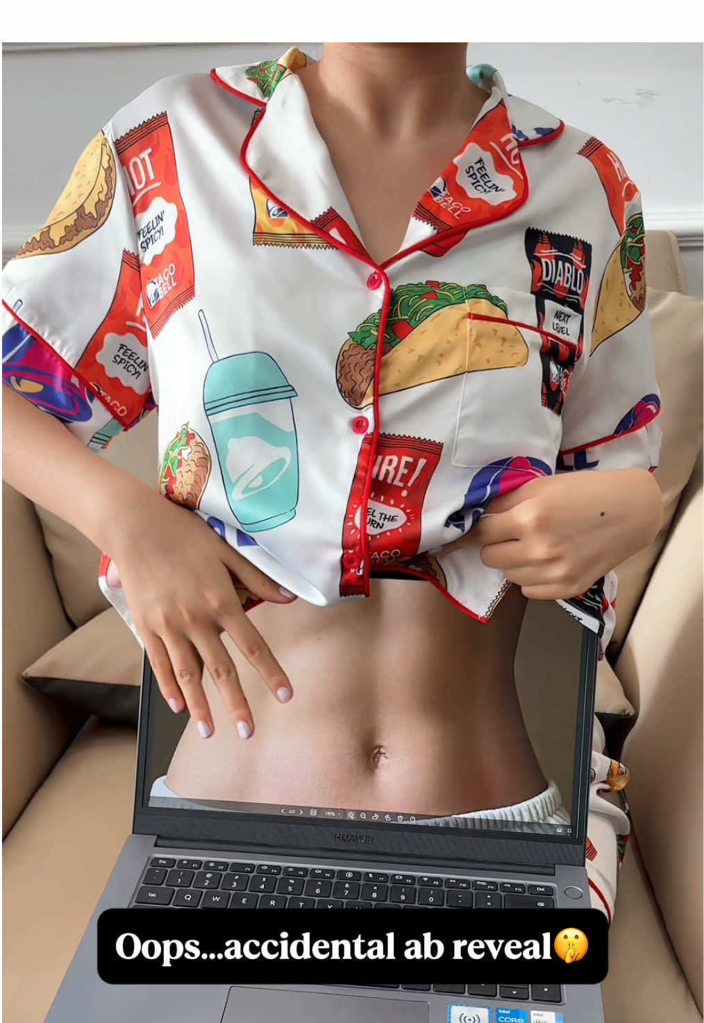 Don’t tell me every Taco Bell lover has abs like mine🤪#abs #tacobell #tacos #tacobellqween #tiktokpartner 