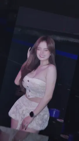 Cinta dari sebrangg😻