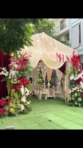 Mùng 1 rực rỡ nha cả nhà iuuu ❤️❤️❤️❤️#CuoiHoiTronGoi #mẫutrangtrítiệccướimớinhất #ledamngo #rapcuoininhbinh #trang_tri_tu_gia 