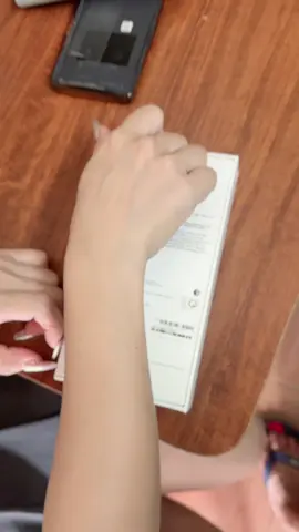 Bóc seal☺️☺️☺️. Quà của anh bạn cùng giường🥰🥰🥰 #videotrending #xuhuong #vuivemoingay #iphone17 #cam 