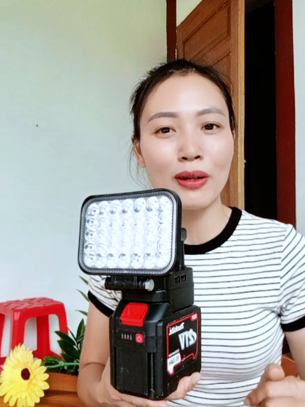 đèn led tích điện thì mỗi gia đình lên có một bộ sử dụng sinh hoạt trong gia đình những ngày mất điện nha anh chị em mình ơi#denledtichdien #dentichdiendanang #dentichdien #denledtichdien #_phamha2 