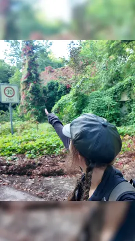 Encuentro una Ciudad entera tras cruzar un bosque 😳😰 Lo podéis ver completo en YT: Kibara 