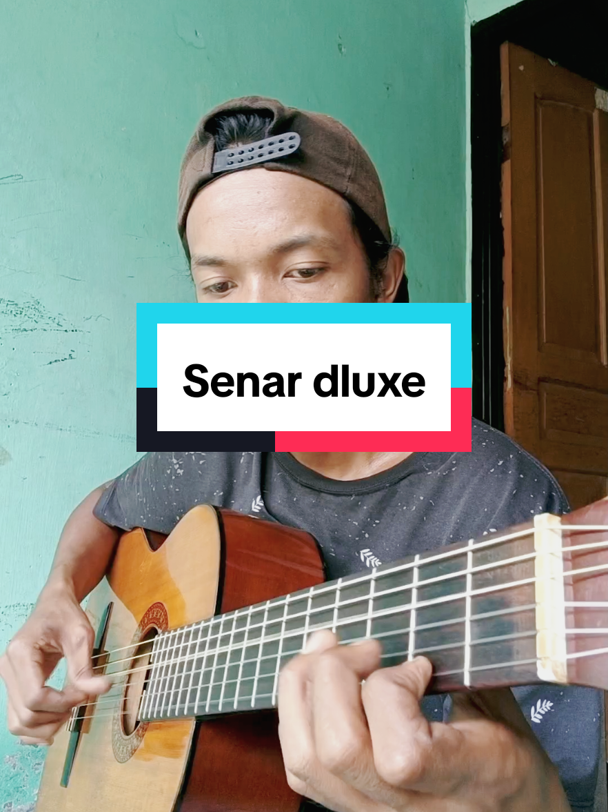 senar original Dluxe recommend banget temen- temen ,buruan check out  yaa 😇🙏@ragamusic14 🙏#ragamusic#senardluxe#fingerstyle#fingerstyleguitar#fyp