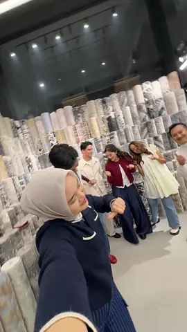 Hari ini pusing nya rame an😌@farahcarpetsofficial 