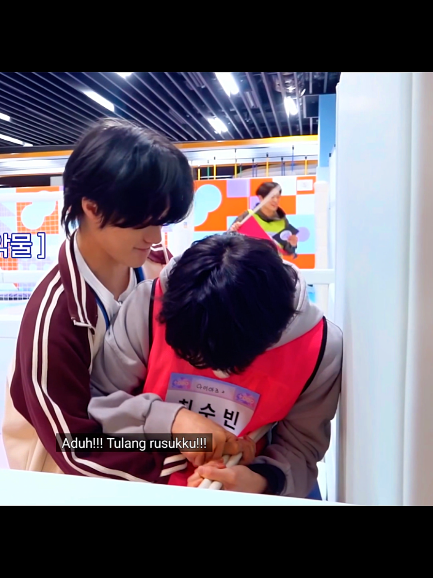 Seorang Soobin dibanting ama Gyu🤣🤣#soobin #beomgyu #txt 
