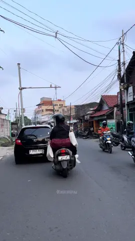 Disini banyak bgt kuliner ternyata, tp macetnya ngga ketulungan #freefootage #footage #bolangtiktok #fypシ゚ #jakartafootage 
