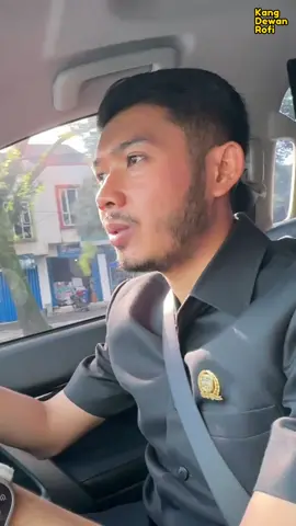 Kunjungan kerja ke SMPN 2 Sukaratu terkait Perbup No 23 Tahun 2025, mendata Ruang kelas dan toilet sekolah yang sudah rusak untuk segera diperbaiki.