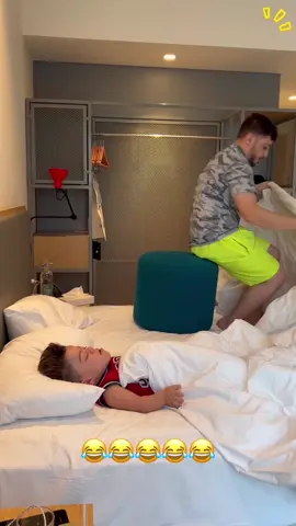 Prank😂🤣#scareprank #jumpscare #funnyreaction #prank #betatiktok   