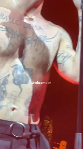 #tattoos #damianodavid #concert @𝕭🕊 @Sonia @Irene_Ladypunk 