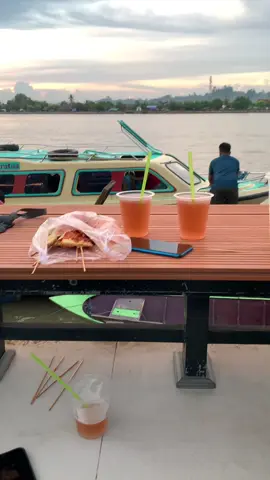 Masih dengan pemandangan tepian teratai #CapCut #tepianrindu #sunset #fyp #berau 