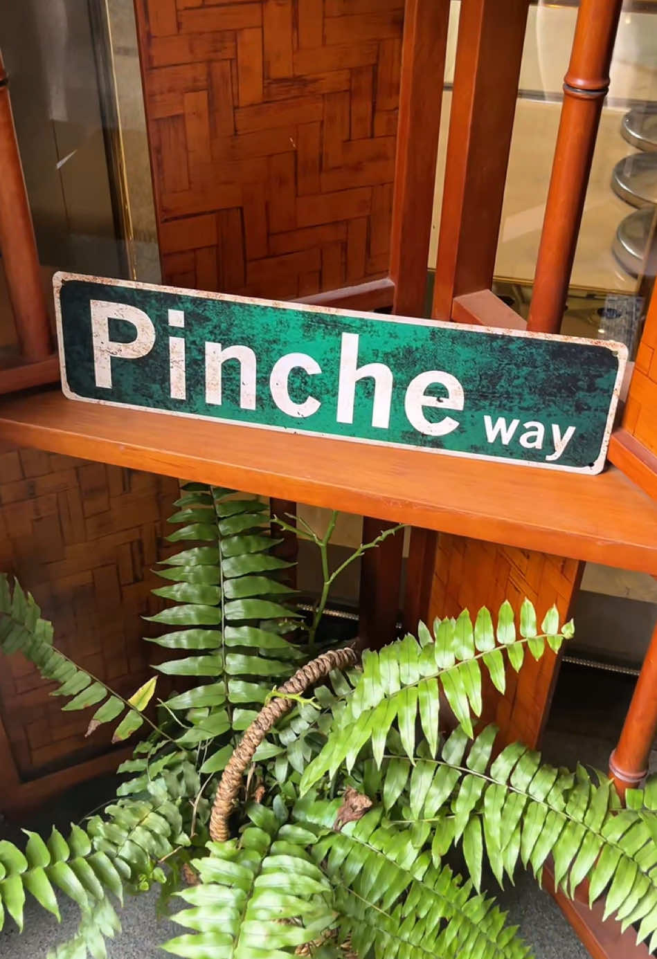 Pinche way sign #sign #funny #humor #pinche #pincheguey