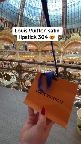 @Louis Vuitton #louisvuittonlipstick304 #louisvuittonmakeup #ruzzausne #luxurymakeup 