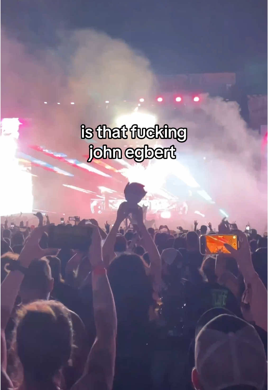 so sorry to the person right behind me recording 😭 #louderthanlife #louderthanlife2025 #homestuck #homestuck2025 #johnegbert #juneegbert #bringmethehorizon 