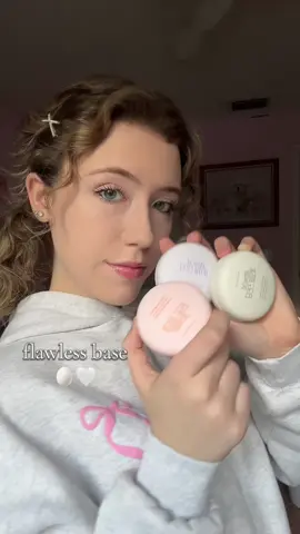this powder literally looks like a filter 🤩 @Black Rouge Global #BlackRouge #EggBlurPowder #NoSebumPowder #KoreanMakeup #KoreanBeauty