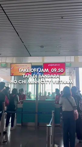 Jujur sampe ga tidur, cuma karna takut bgt antri di imigrasi dan bener aja ANTRIII PANJANGG BANGET😭 #hochiminhcity #bandaravietnam #hochiminhairport 