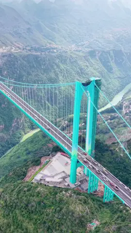This is where I'll drink coffee from now on. #Huajiang Gorge Bridge#