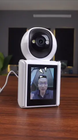 Camera gọi video giá cực êm mà màn hình sáng đẹp