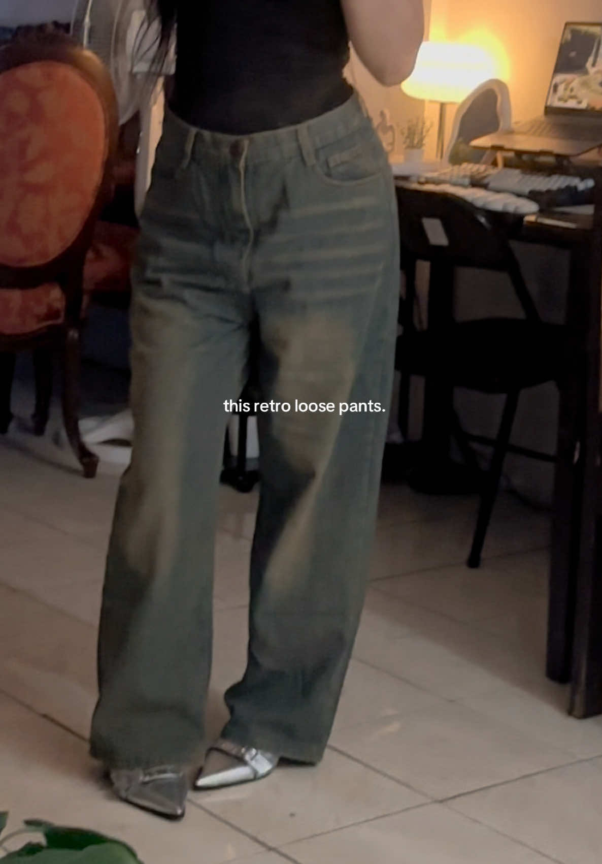 vintage loose pants >> #pantsrecommendation #vintagepants #loosepants #baggypantsoutfit #fakebodyy⚠️ 