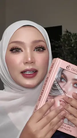 Senang dooh lepas ni , anak anak suka makeup pun boleh bagi yang ni ❤️😍 #bukumakeup 
