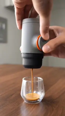 Máy pha cafe Espresso cầm tay mini nhỏ gọn dễ dàng mang theo đi camping, du lịch hoặc công tác. #cafe #caphe #mokapot #espresso #camping 