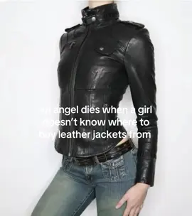 Chat please help #jetblack #leatherjacket #vampire #naomimisora #baddie 