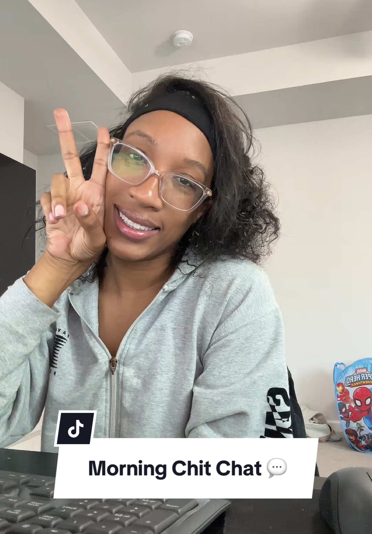 I look a mess this morning 🥴 idk how I want my hair next 🤔 #wfh #wfhmama #chitchat #morningchitchat #morningchat 