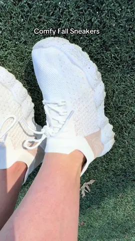 The comfiest sneakers ever and love this color pattern for fall. #sneakers #fallshoes #comfortablesneakers 