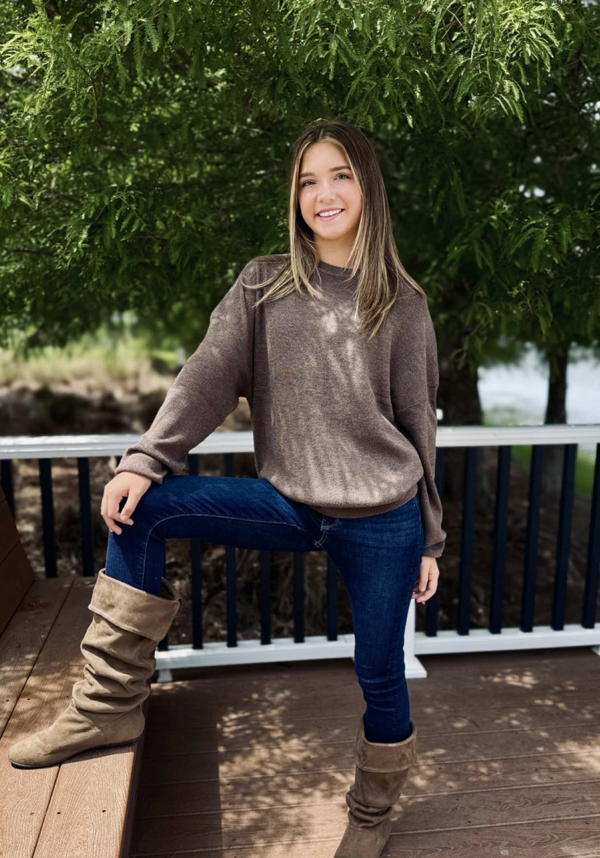 ✨ Sweater Weather Season ✨ Out here living my main character moment in this cozy oversized sweater from Newshows 🧸🍂  paired with my fave jeans + slouchy boots — honestly the perfect fit for a Monday spent vibing to Sweater Weather by The Neighbourhood 🎶 ☀️ Happy Monday Guys!!  I started the morning shooting content (trying to catch all the fall vibes 🍁📸) and soon I’m heading out to lunch before my brother’s practice later 🏈💨.  Definitely a busy start to the week but I’m loving it. ———————————————— 📰 The A-List Updates:  ———————————————— Yesterday my Fall Issue officially dropped (!!) and it’s packed with cozy inspo, autumn edits, and all the little seasonal details you don’t want to miss. If you haven’t flipped through yet, now’s the time 🧡✨. ✨ here’s to sweaters, crisp vibes, and another fun week ahead 🍂 #SweaterWeather #OOTD #FallFashion #CozyVibes #TheAList 