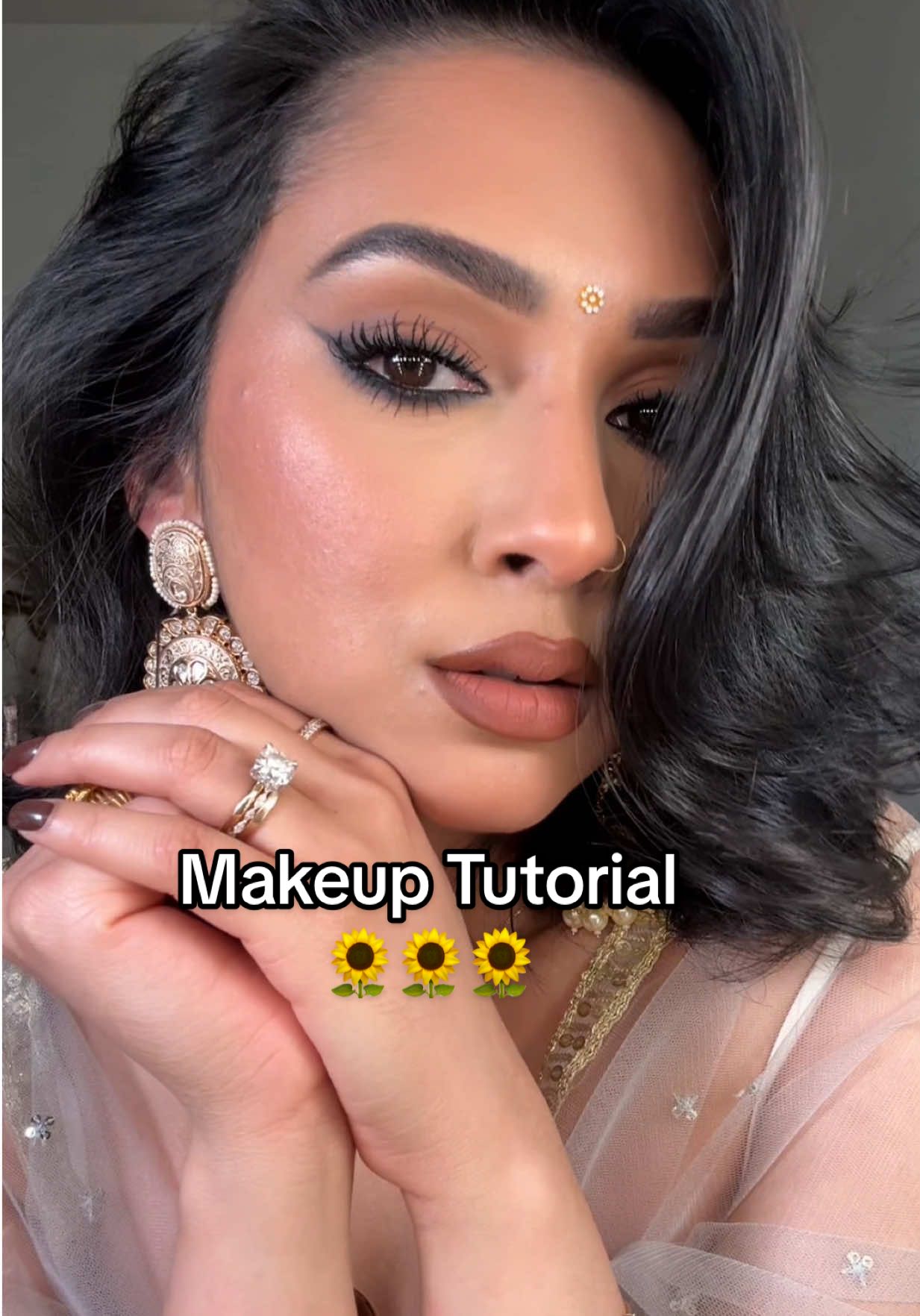 What do you think of this makeup look? Should I do an Arabic look next? Also, this is perfect for diwali 🪔  #makeuptutorial #songisongi  [diwali makeup, makeup tutorial, brown girl, makeup for brown skin, songi songi, songi trend] @Diorbeauty @Morphe Cosmetics @DanessaMyricksBeauty @Too Faced @Huda Beauty @YSL Beauty @Hourglass Cosmetics @Anastasia Beverly Hills @Jaipur Rose Indian Jewelry USA 