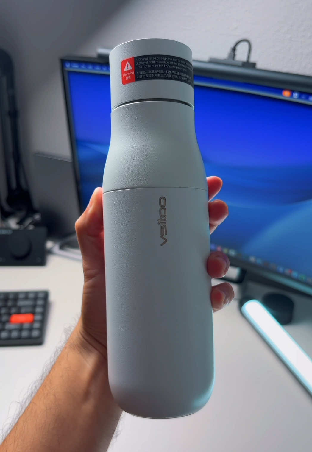 ¿Y si tu botella pudiera hacer mucho más que solo guardar agua? 😱 La S1 Max de Vsitoo te recuerda cuándo tomar, purifica el agua sola y hasta me dice la temperatura💧✨ @VSITOO  #smartbottle #smartwater #vsitoo 
