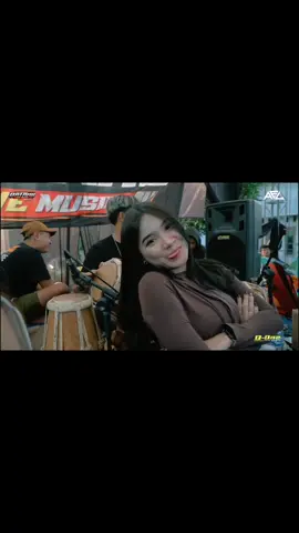 aseekk kur💃💃@kurniarpi@batras.music_official#ojingpati#xybca#fouryoupage#fyp 
