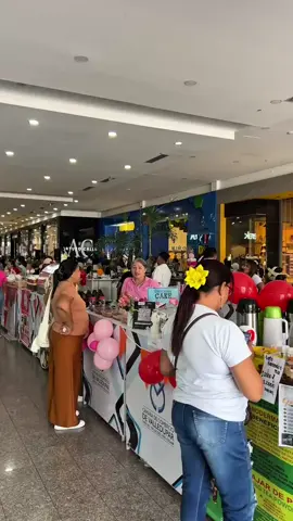 💼 Así se vivió la 4ª Feria de Empleabilidad de Comfacesar en Mayales Plaza. ✅ Empresas de diferentes sectores recibieron hojas de vida. ✅ Hubo asesorías, charlas y orientación para entrevistas. ✅ Cientos de asistentes en busca de oportunidades laborales. 🙌 Una jornada que conectó talento humano con nuevas oportunidades. #Comfacesar #Valledupar #Empleo #Oportunidades