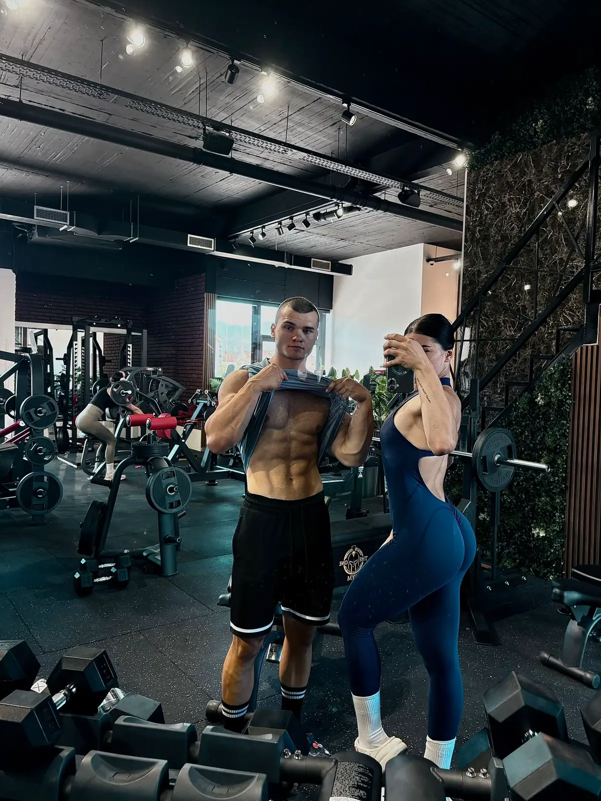 #onlinecoach #gymcommunity #videoviral #mrolympia #gymmotivation #montenegro #transformation #viraltiktok #viral_video #fitnesstrainer 