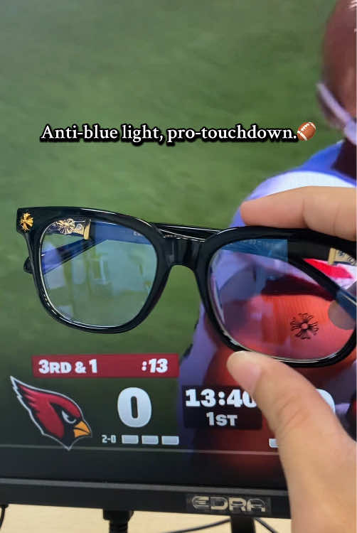 Want a pair rn… #glasses #antibluelightglasses #fashiontiktok #musthaves #viral 