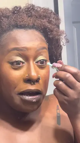 LMFAOOOO over here trying to show my boyfriend how to use a contact plunger and almost lost a eyeball 😜🤪 #uncleruckus #fyp #jet2holiday #omg #viral 