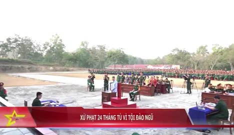 Tước danh hiệu quân nhân xong khởi tố, bắt đi tù.  