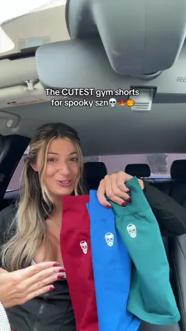 My fave season 🤝 my fave leggings 😍🎃💀 @Gymreapers 