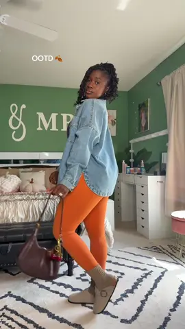 I love this denim Jacket >> so comfy  #denimjacket #OOTD #tiktokshopcreatorpicks #tiktokshoprestock 