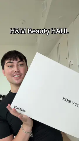 *pr @hmbeauty what brands are you most hyped to see? #tiktoksuomi #suomitiktok #sinulle #sinullesivu #finland 